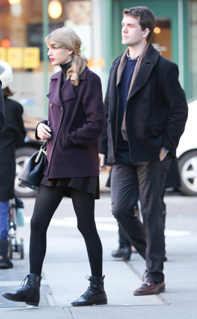 Taylor Swift And Brother Austin Spotted Shopping In New York City See The Pic E Online